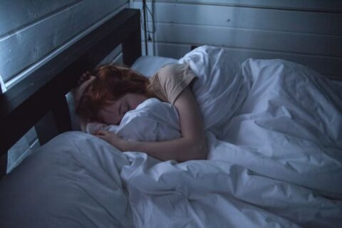 Dormir con dolor crónico, ¿cómo nos afecta?